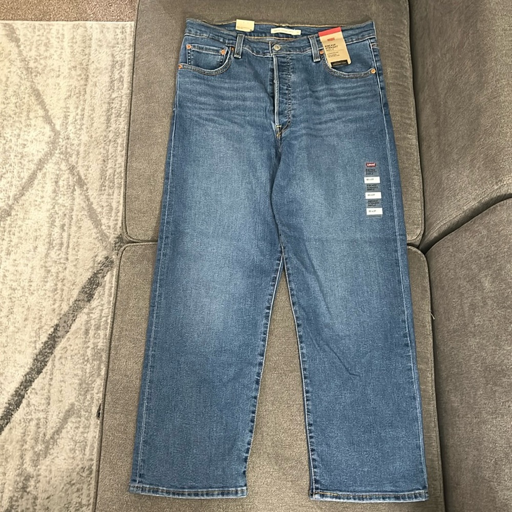Levi jeans